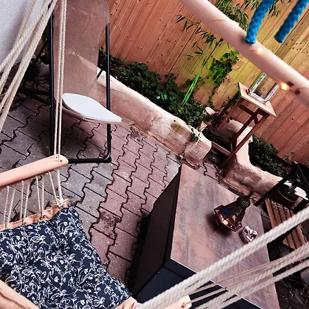 Vintage With Garden View *