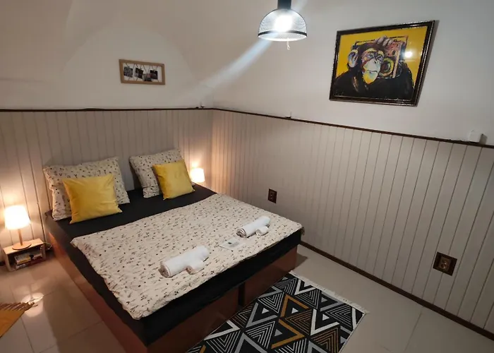 Vintage With Garden View Appartement Bratislava