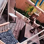 Vintage With Garden View *