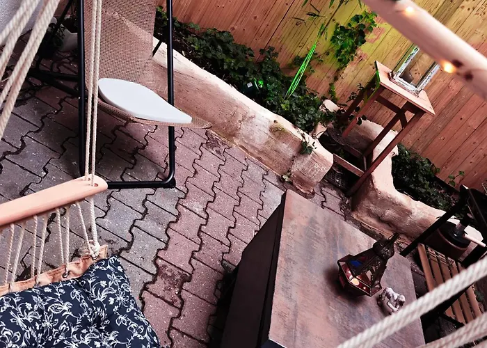 Vintage With Garden View *