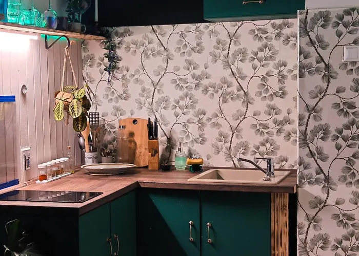 Vintage With Garden View *